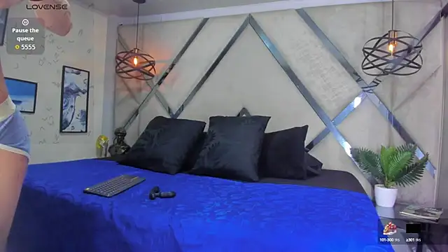 VladHellsing4 online show from October 15, 2025, 2:50 pm