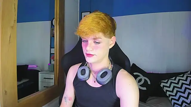 VladHellsing4 online show from October 22, 2025, 2:28 pm