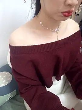 Lovely kute online show from February 5, 2025, 4:37 am