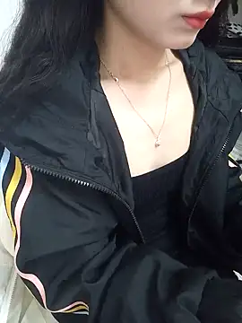 Lovely kute online show from February 17, 2025, 2:04 pm