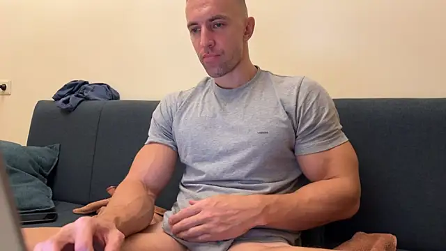 Snapshot of Andy_pecman chatting on March 8, 2025, 6:05 pm Andy pecman online show from March 8, 2025, 6:05 pm