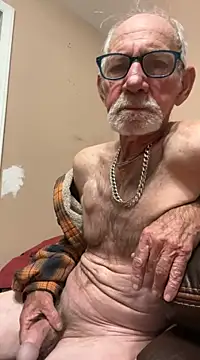 Snapshot of bobby123D chatting on February 18, 2025, 1:44 pm bobby123D online show from February 18, 2025, 1:44 pm