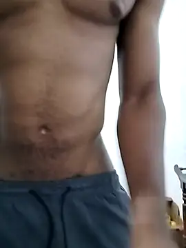 yungbigd online show from October 31, 2025, 6:53 pm