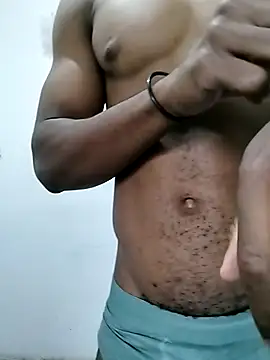 yungbigd online show from November 4, 2025, 2:16 pm