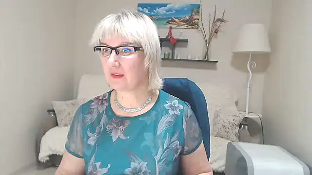 FleurMays online show from February 9, 2025, 9:16 am