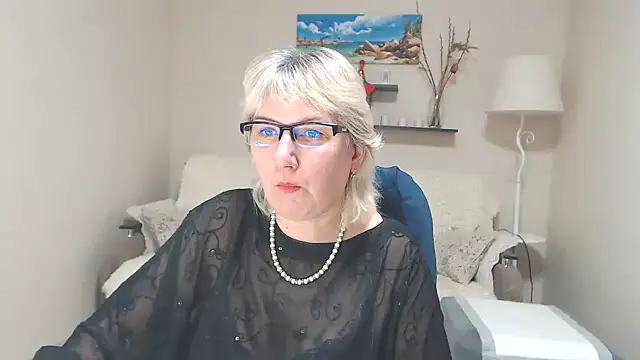 FleurMays online show from February 26, 2025, 7:31 am