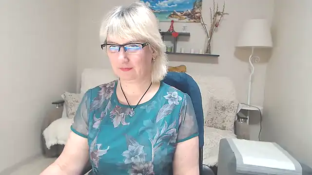 FleurMays online show from March 17, 2025, 8:51 am