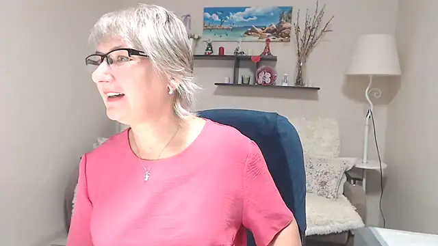 FleurMays online show from October 20, 2025, 5:08 am