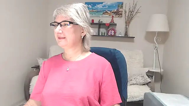 FleurMays online show from October 23, 2025, 4:12 am