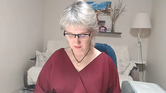 FleurMays online show from December 2, 2025, 4:29 am