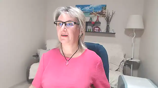 FleurMays online show from July 7, 2026, 7:23 am
