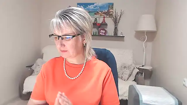 FleurMays online show from July 21, 2026, 7:11 am