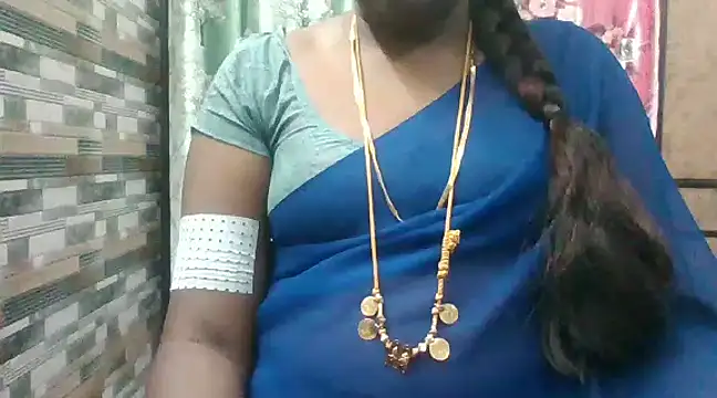 Snapshot of Hot_akshara chatting on December 1, 2024, 7:47 pm Hot akshara online show from December 1, 2024, 7:47 pm