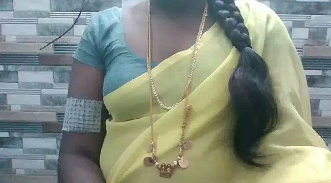 Snapshot of Hot_akshara chatting on December 5, 2024, 5:39 pm Hot akshara online show from December 5, 2024, 5:39 pm