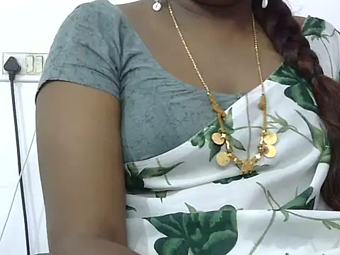 Snapshot of Hot_akshara chatting on September 28, 2025, 3:50 pm Hot akshara online show from September 28, 2025, 3:50 pm