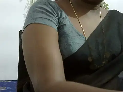 Snapshot of Hot_akshara chatting on October 5, 2025, 1:09 pm Hot akshara online show from October 5, 2025, 1:09 pm