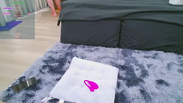 Chinhh9-9 online show from December 25, 2024, 3:50 am