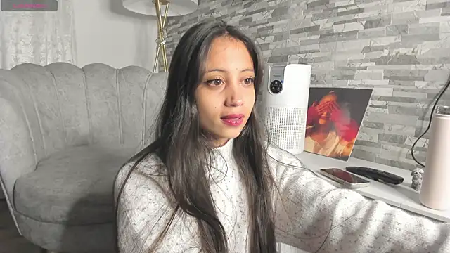 Snapshot of Loren_parissi chatting on February 16, 2025, 4:20 am Loren parissi online show from February 16, 2025, 4:20 am