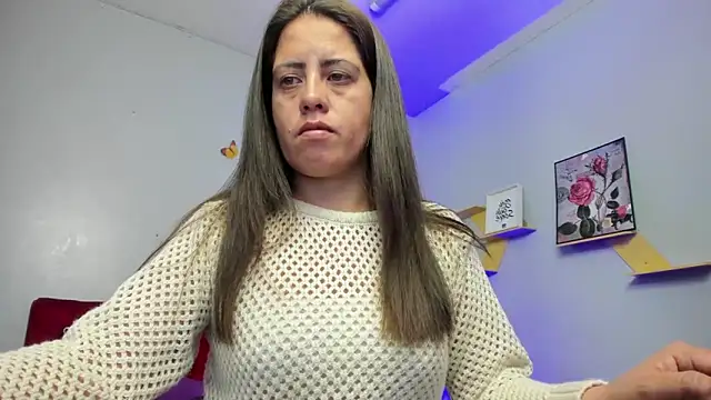 kathina giraldo online show from November 22, 2025, 6:40 pm