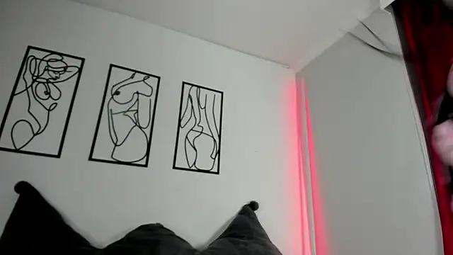 RubyPirsso18 online show from November 16, 2025, 7:08 pm