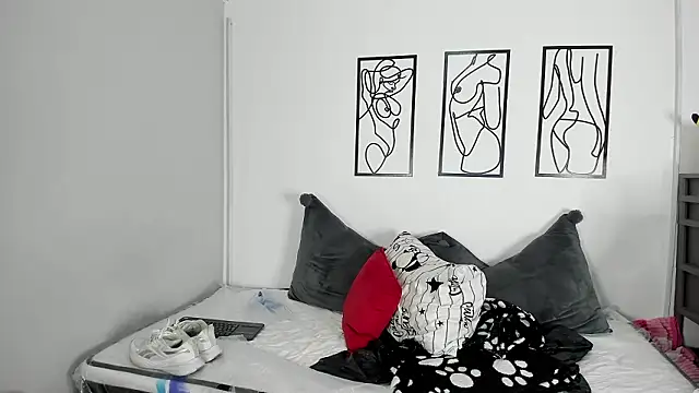 RubyPirsso18 online show from February 5, 2026, 7:18 pm