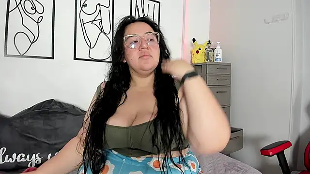 RubyPirsso18 online show from April 2, 2026, 8:17 pm