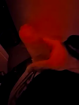 Snapshot of alpha_hard chatting on October 5, 2025, 10:18 pm alpha hard online show from October 5, 2025, 10:18 pm