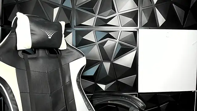 HelueHorny13 online show from March 7, 2025, 2:46 am