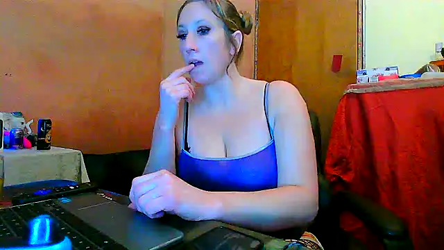 lilyhornyhousewife online show from February 9, 2025, 4:46 am