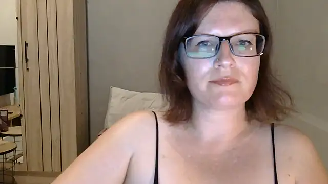 CrimsonMistress online show from October 5, 2025, 10:18 pm