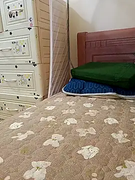 JasminePham online show from November 6, 2025, 1:39 am