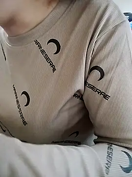 JasminePham online show from November 17, 2025, 1:00 am