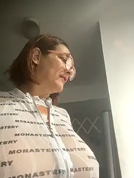 anastasia and jordan online show from September 28, 2025, 9:14 am