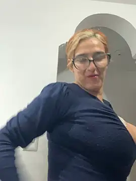 anastasia and jordan online show from April 16, 2026, 10:27 am