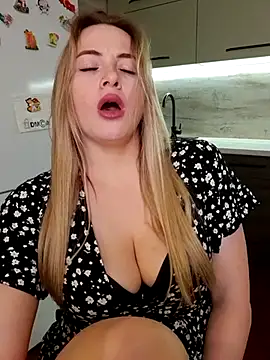 Cute Hot Alice online show from February 22, 2025, 9:15 pm