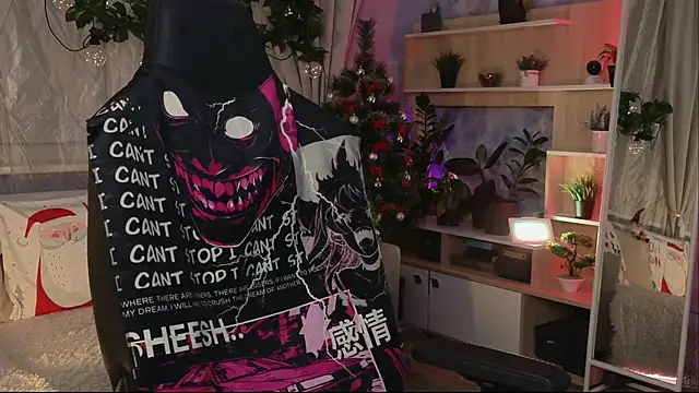 KiraLiLime online show from February 21, 2025, 5:31 pm