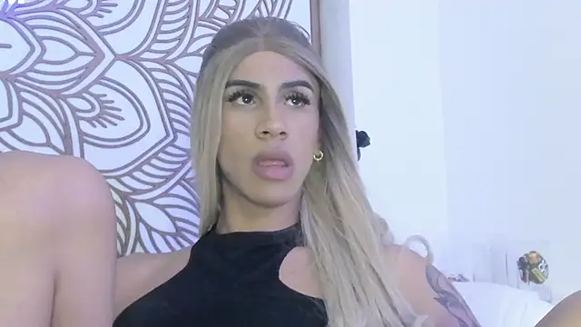 PersefoneWoods1 online show from September 26, 2025, 5:22 am