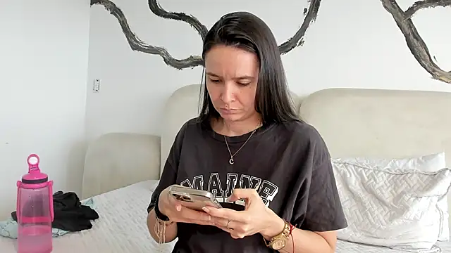 BridgetRodriguez online show from January 26, 2025, 3:36 pm