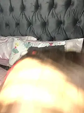 Anaelle24 online show from January 18, 2025, 10:06 pm