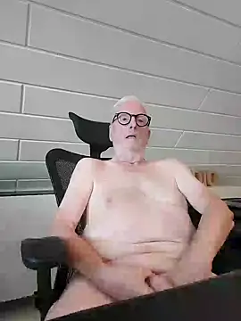 Greyhound70 online show from September 28, 2025, 3:17 pm