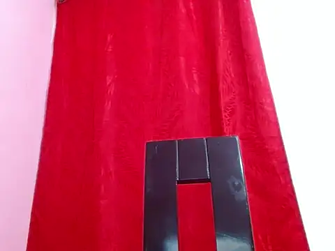 Mily pao1 online show from March 4, 2026, 12:11 pm