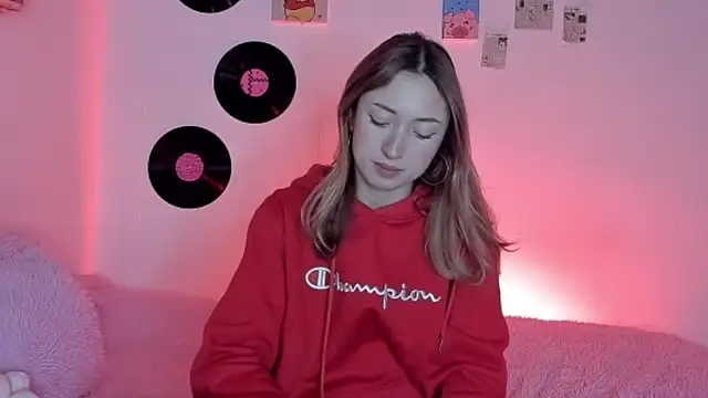 Imsophie collins online show from October 19, 2025, 5:41 am