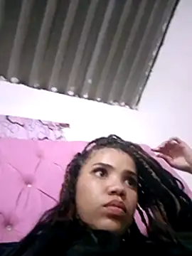 1CANDYLOVE online show from November 18, 2025, 2:06 am