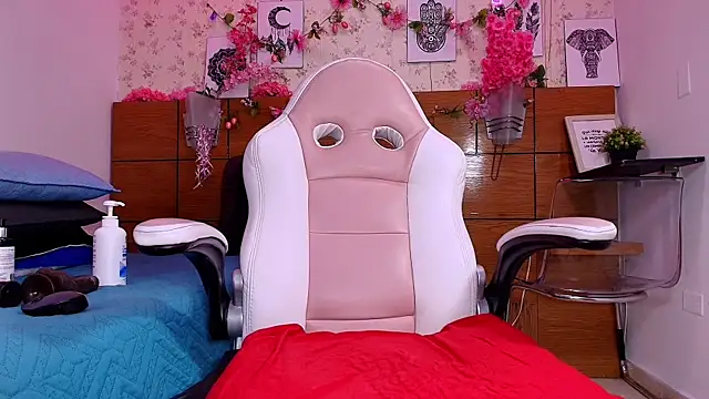 aisha sh online show from September 12, 2025, 11:54 am