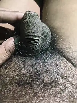 Snapshot of rajrahulovi chatting on February 27, 2026, 6:19 pm rajrahulovi online show from February 27, 2026, 6:19 pm