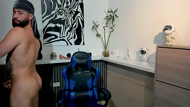 Daemon21 online show from December 13, 2025, 7:53 pm