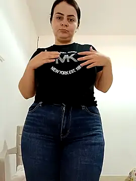 Im Amelia online show from March 20, 2025, 2:42 pm