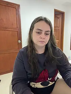 Im Amelia online show from April 15, 2026, 7:58 pm