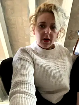 Snapshot of degiggxxx chatting on October 2, 2025, 10:17 pm degiggxxx online show from October 2, 2025, 10:17 pm