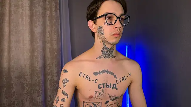 Snapshot of anahori__simon chatting on January 18, 2025, 7:49 am anahori simon online show from January 18, 2025, 7:49 am